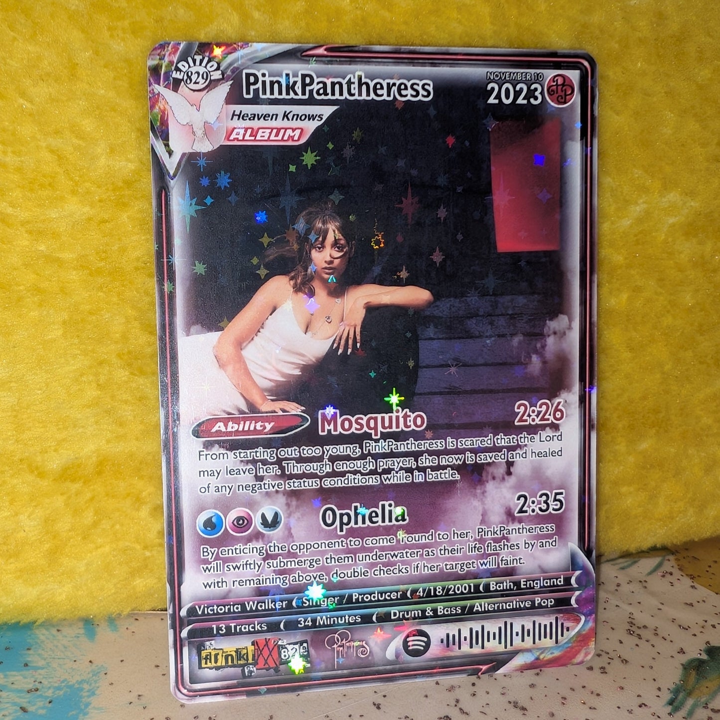 PinkPantheress Holographic Trading Card Set