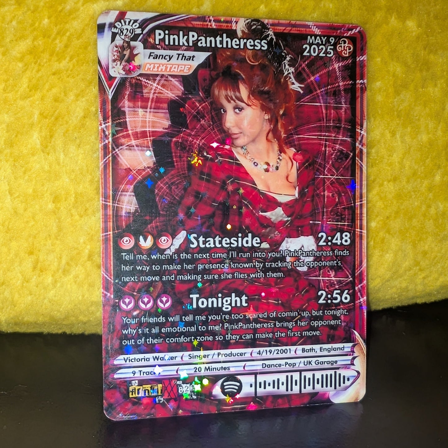PinkPantheress Holographic Trading Card Set