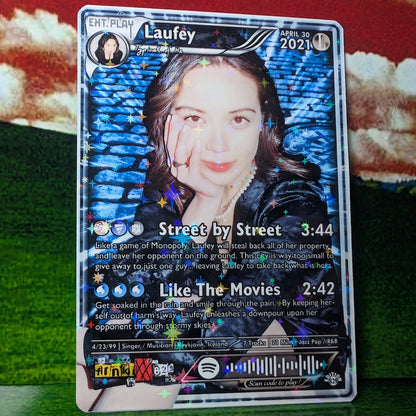 Laufey Holographic Trading Card Set